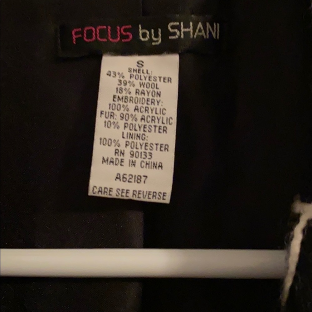 Black And White Patterned 3/4 Length Winter Coat - image 4